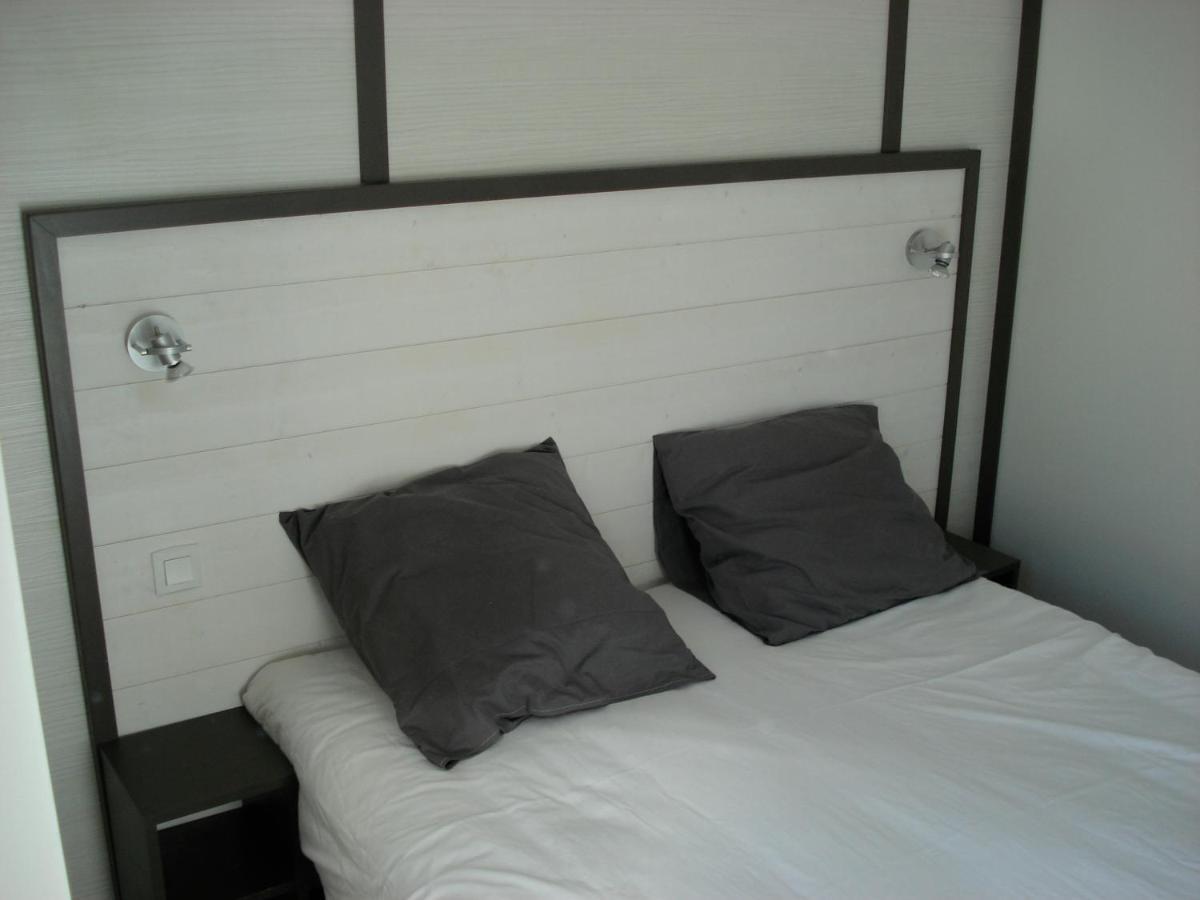 Village Vacances Chateau De Treambert Mesquer ภายนอก รูปภาพ